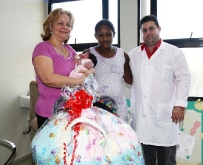 Gobernación entregó canastillas a recién nacidos del 2012
