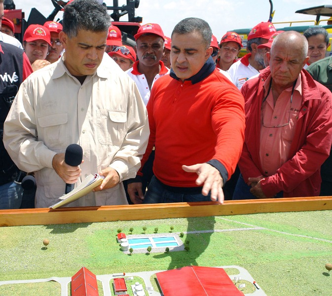 Tarek confirma impacto agrícola del complejo Abreu e Lima