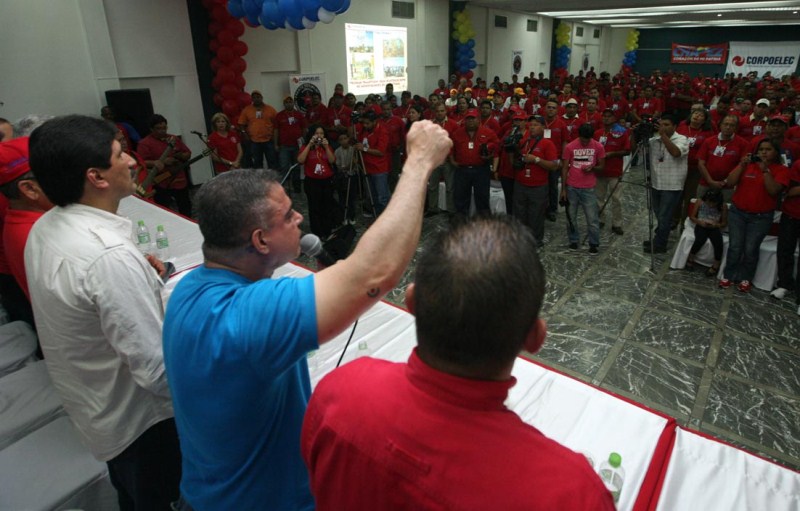 Presidente de Corpoelec y Tarek juramentaron Frente Socialista de Trabajadores Eléctricos “Misión 7 de Octubre”