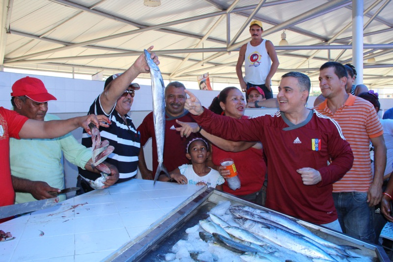 Tarek inauguró Mercado Pesquero Aldea de Pescadores 