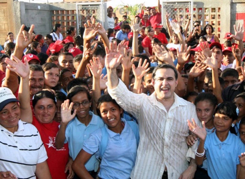 Tarek construyó Liceo Bolivariano en Pariaguan 