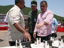Viceministro Reverol y Gobernador Tarek entregaron armas ilegales al DAEX