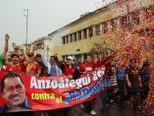 Chavismo desafió lluvia y marchó en Barcelona