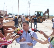 Tarek construye avenida Teniente Elías Manuitt Camero 